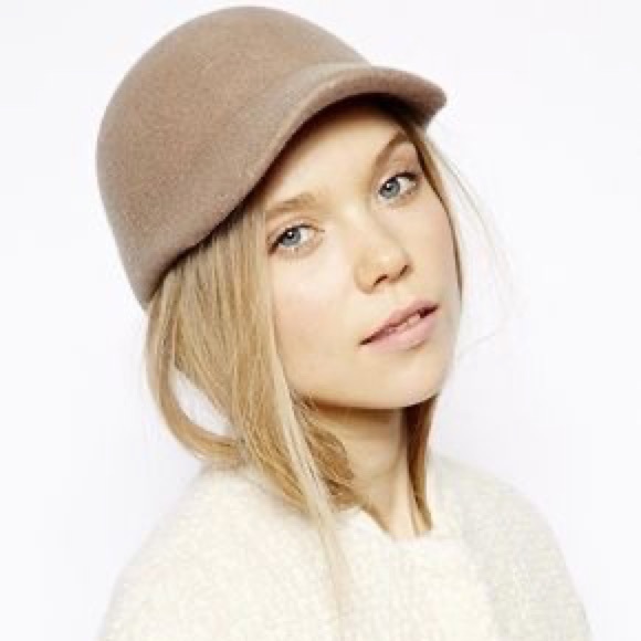 VINTAGE 60’S WOOL JOCKEY HAT IVORY CLOCHE BUCKET BOWLER WINTER FALL - Picture 8 of 11